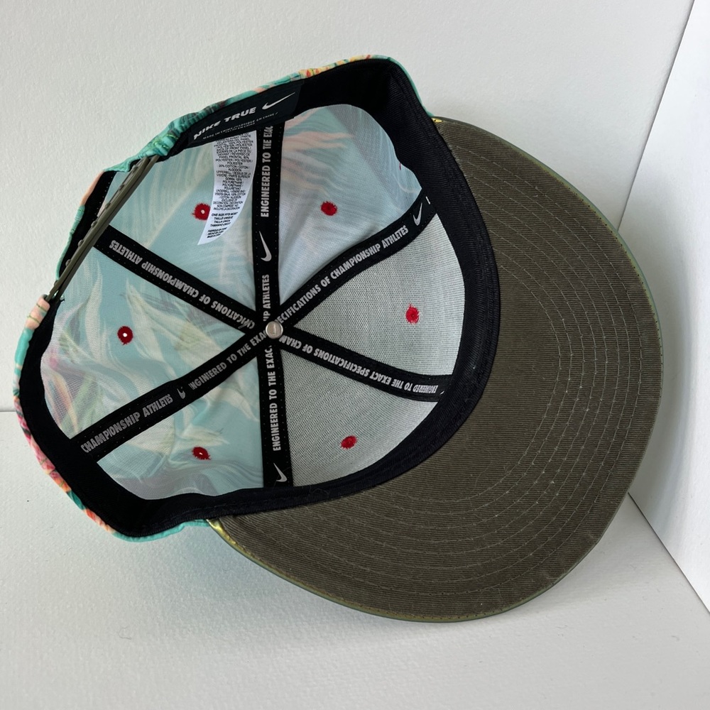 Nike Lebron SnapBack - Picture 7 of 7